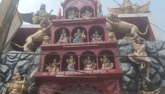 Chaitra Navratri 2023 : हूबहू कटरा की तर्ज पर बना कानपुर में मां वैष्णों देवी मंदिर, यह है मान्यता