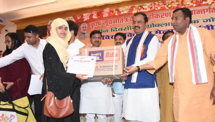 Unnao में केशव प्रसाद मौर्य बोलें- सपा समाजवादी नहीं समाप्तवादी पार्टी, कांग्रेस ने 60 साल देश को लूटा