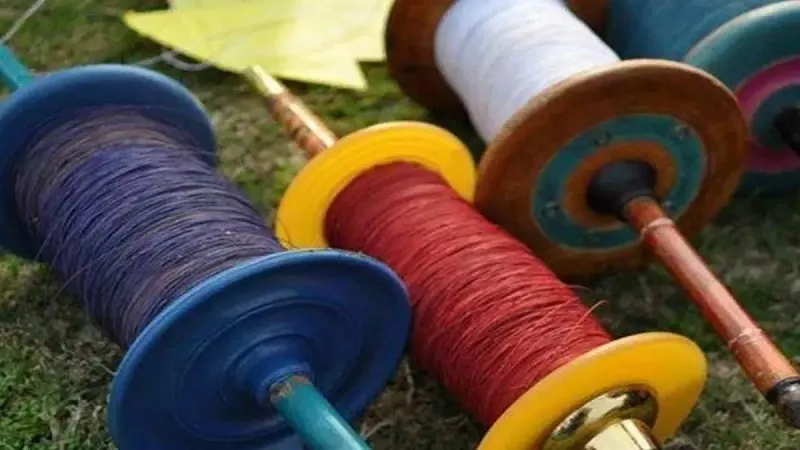 रामपुर: चाइनीज मांझे से कटी बाइक सवार की गर्दन, तीन टांके लगे