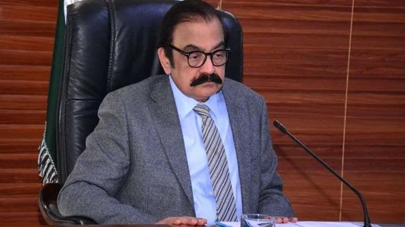 Imran Khan की पार्टी को 'प्रतिबंधित' घोषित करने के लिए कानूनी विशेषज्ञों से सलाह लेगी सरकार: पाक गृहमंत्री सनाउल्लाह 