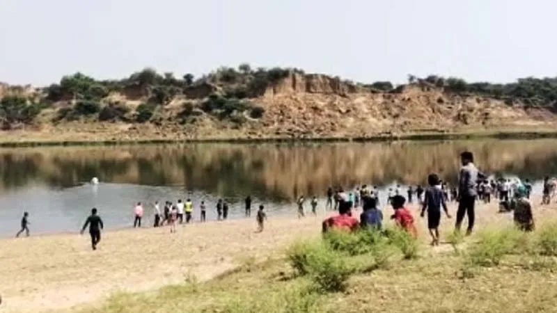 मुरैना में बड़ा हादसा, पैदल चंबल पार कर रहे सात लोग बहाव में बहे 