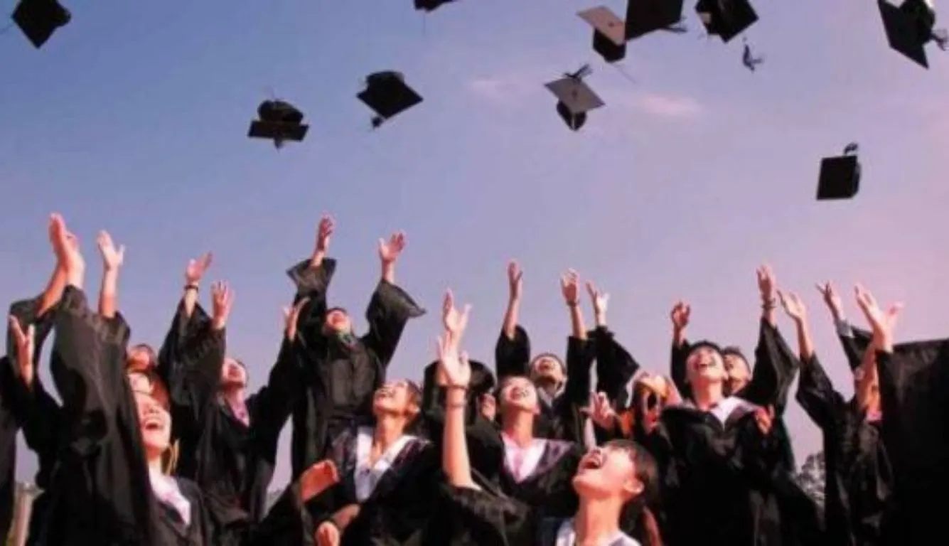 देहरादूनः उच्च शिक्षा हासिल करने में दून पहले स्थान पर, नैनीताल दूसरे पर, जानें सबसे निचले पायदान पर कौन- सा जिला