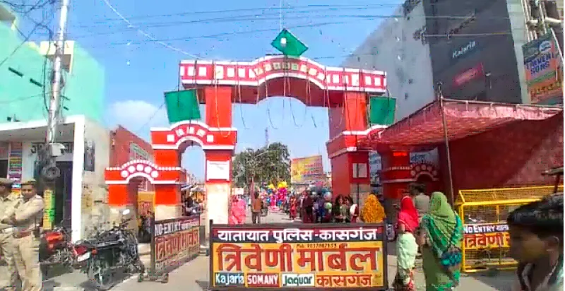 कासगंज : मंदिरों में उमड़ा श्रद्धालुओं का सैलाब, गूंजे जयकारे