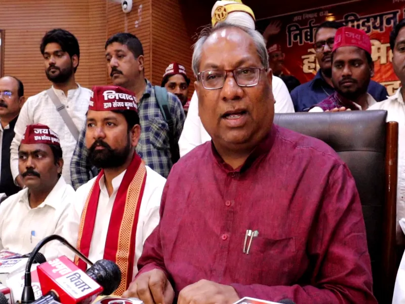 लखनऊ: सुभासपा के कई पदाधिकारियों ने ली निषाद पार्टी की सदस्यता, मंत्री संजय निषाद ने किया स्वागत