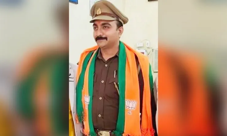 पीलीभीत: भाजपा पटके के साथ कोतवाल का फोटो वायरल मामले में अब एएसपी करेंगे जांच 