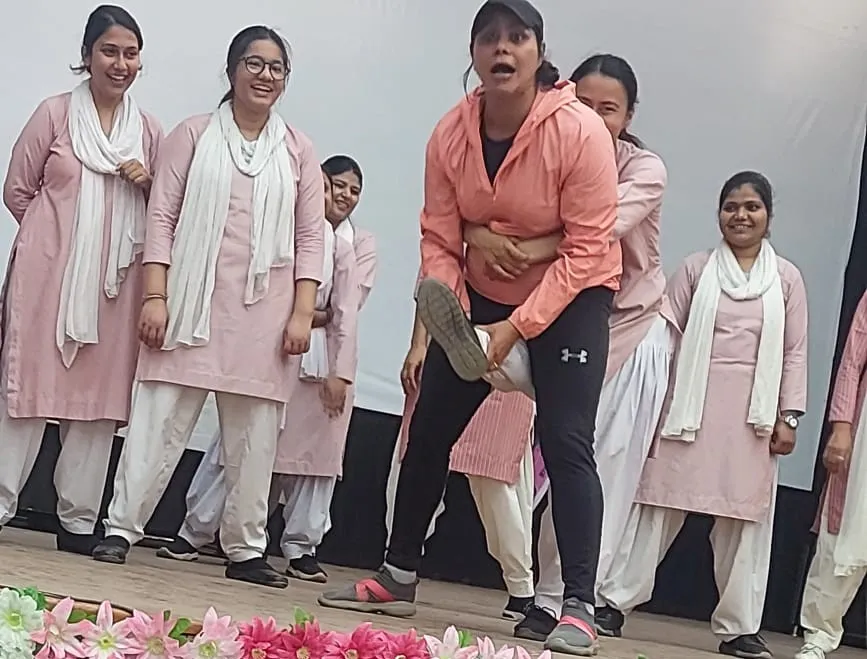 हल्द्वानी: एमबी महाविद्यालय की छात्राओं ने सीखे मार्शल आर्ट के गुर 