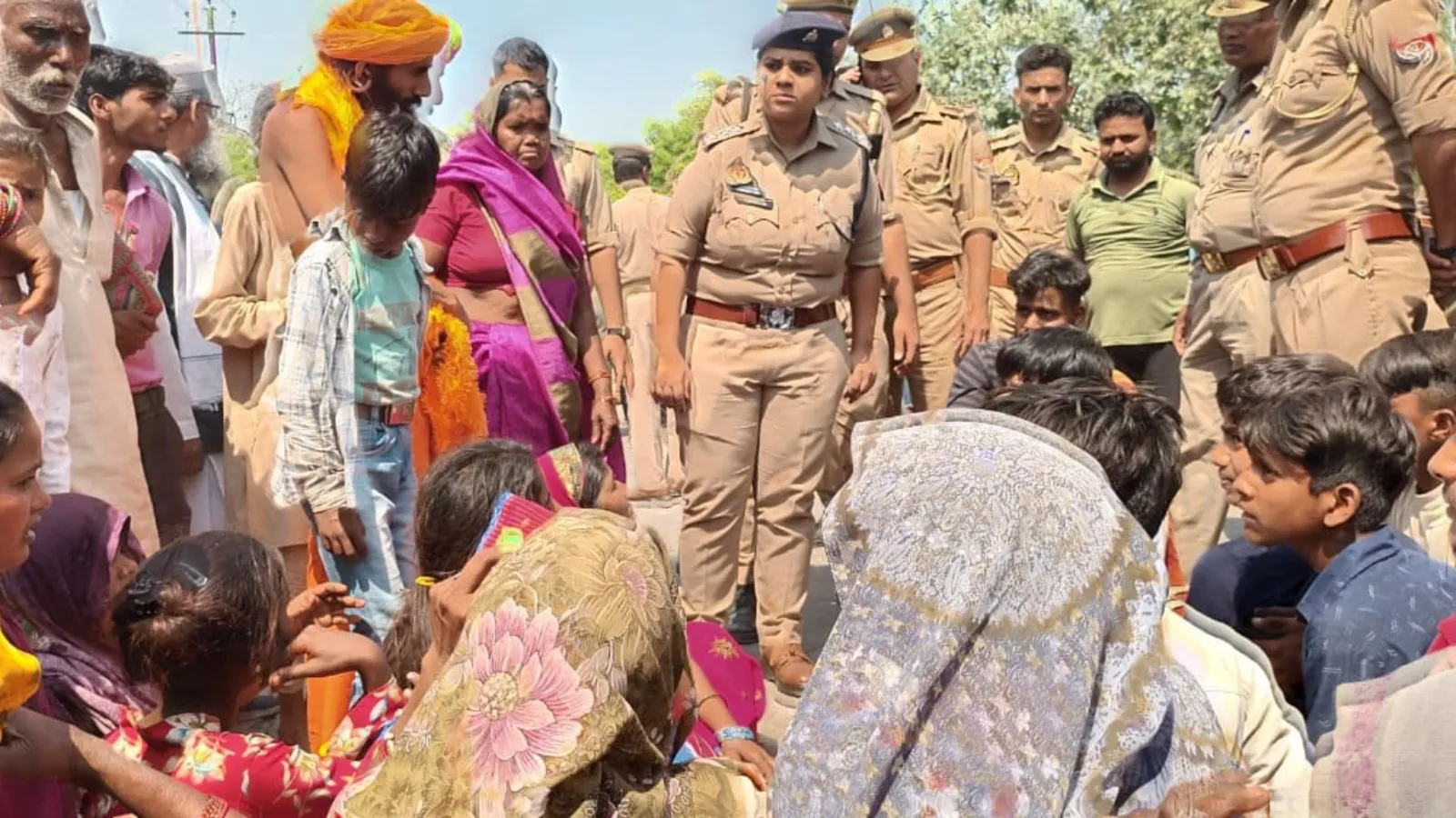 बरेली : दुग्ध की गाड़ी ने मारी छात्र को टक्कर, मौके पर मौत, परिजनों ने लगाया जाम
