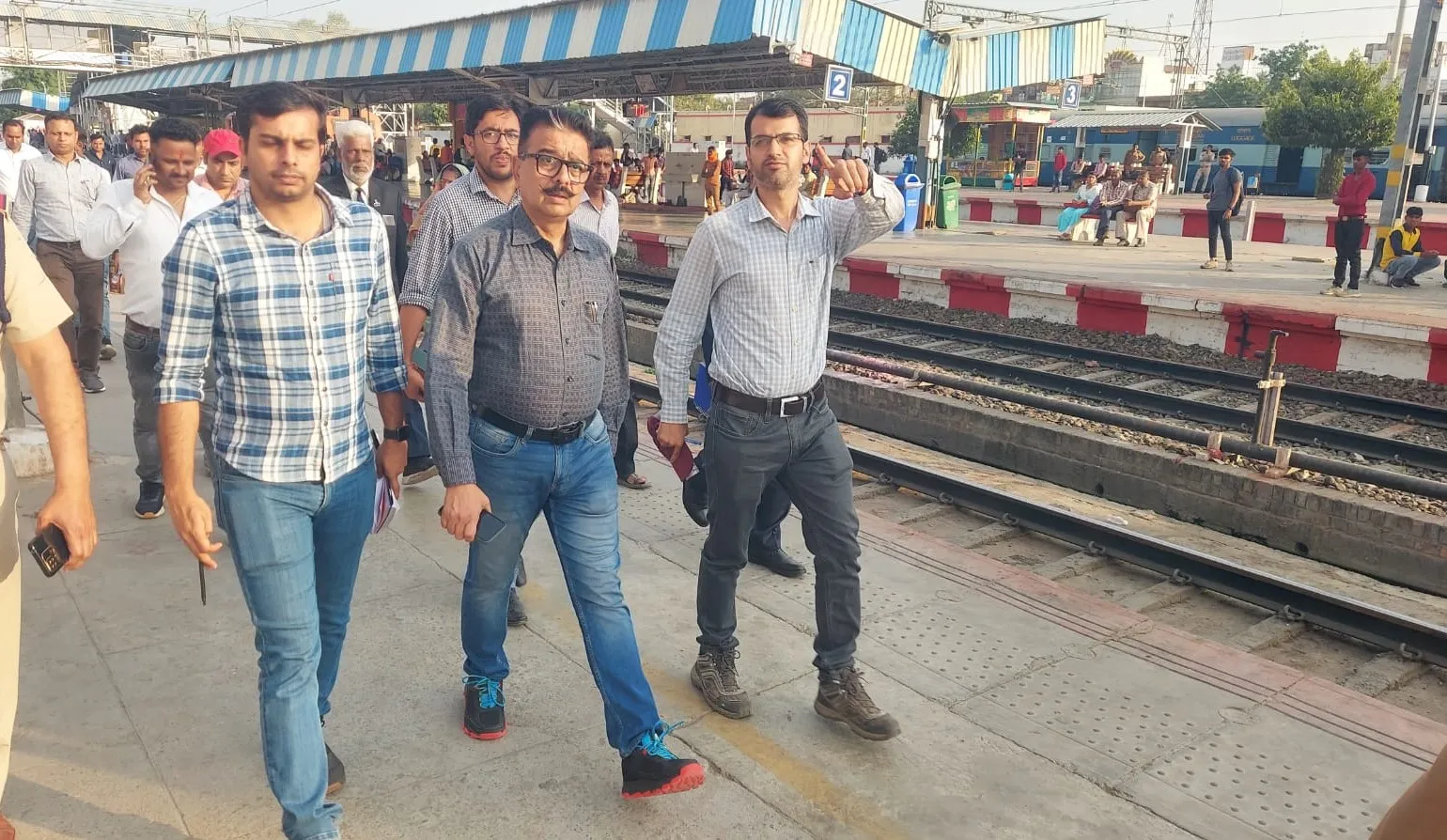 शाहजहांपुर: स्टेशन पर दिव्यांग, बुजुर्गों के लिए बनेगा लिफ्ट वाला ओवरब्रिज