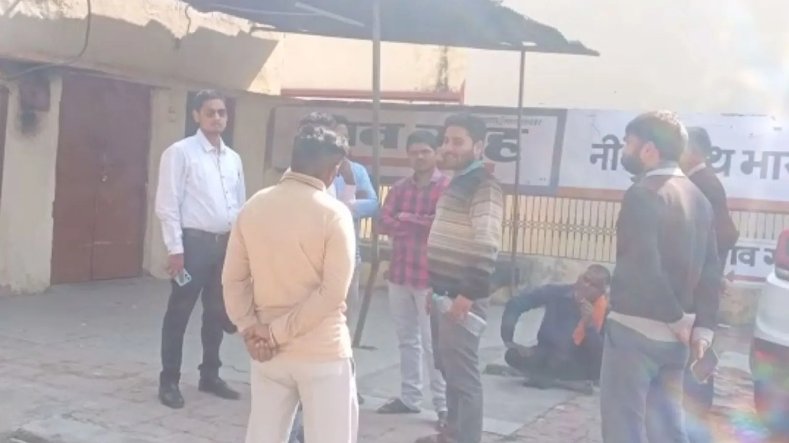 बरेली : एंबुलेंस खराब होने से समय पर नहीं मिला उपचार, सड़क दुर्घटना में घायल शख्स की हुई मौत 