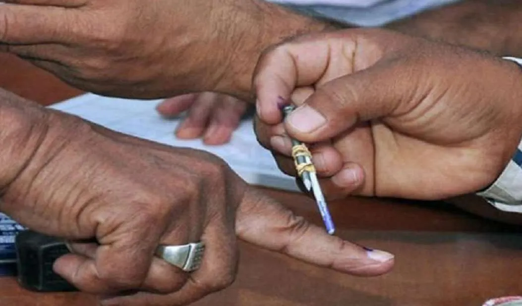 महाराष्ट्र उपचुनाव: कसबा में कांग्रेस उम्मीदवार आगे, बीजेपी प्रत्याशी ने चिंचवड़ में बनाई बढ़त