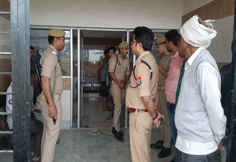मुरादाबाद : छेड़छाड़ से तंग नाबालिग ने की खुदकुशी, दरोगा निलंबित...एसएसपी ने माना पुलिस की चूक बनी आत्महत्या की वजह