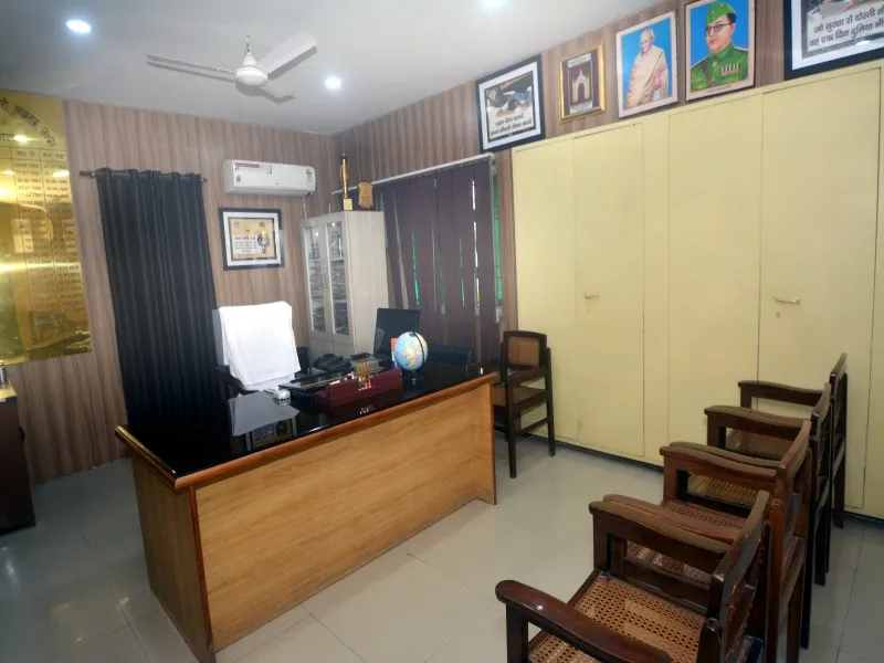 लखनऊ : 80 फीसदी अनाधिकृत कर्मचारी कर रहे हैं आरटीओ कार्यालय का कार्य