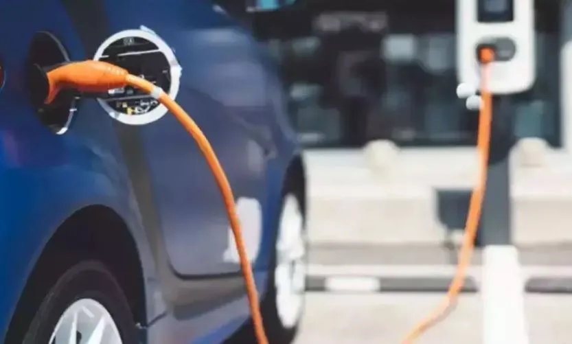 इलेक्ट्रिक वाहनों के लिए कच्ची सामग्री, बैटरी उत्पादन से चीन पर बढ़ेगी भारत की निर्भरता: जीटीआरआई 