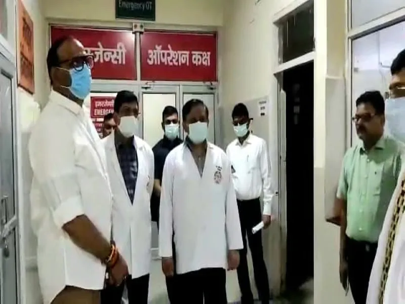 लखनऊ : अस्पताल में गंदगी देख भड़के डिप्टी सीएम