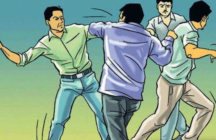 बरेली: पड़ोसियों की जमीन पर दबंगों की नियत हुई खराब, पीड़ित परिवार को पीटा