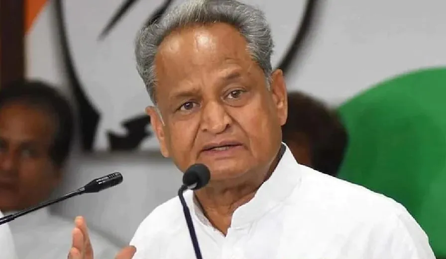 स्वास्थ्य सेवा का क्षेत्र है मुनाफा कमाने का नहीं: अशोक गहलोत