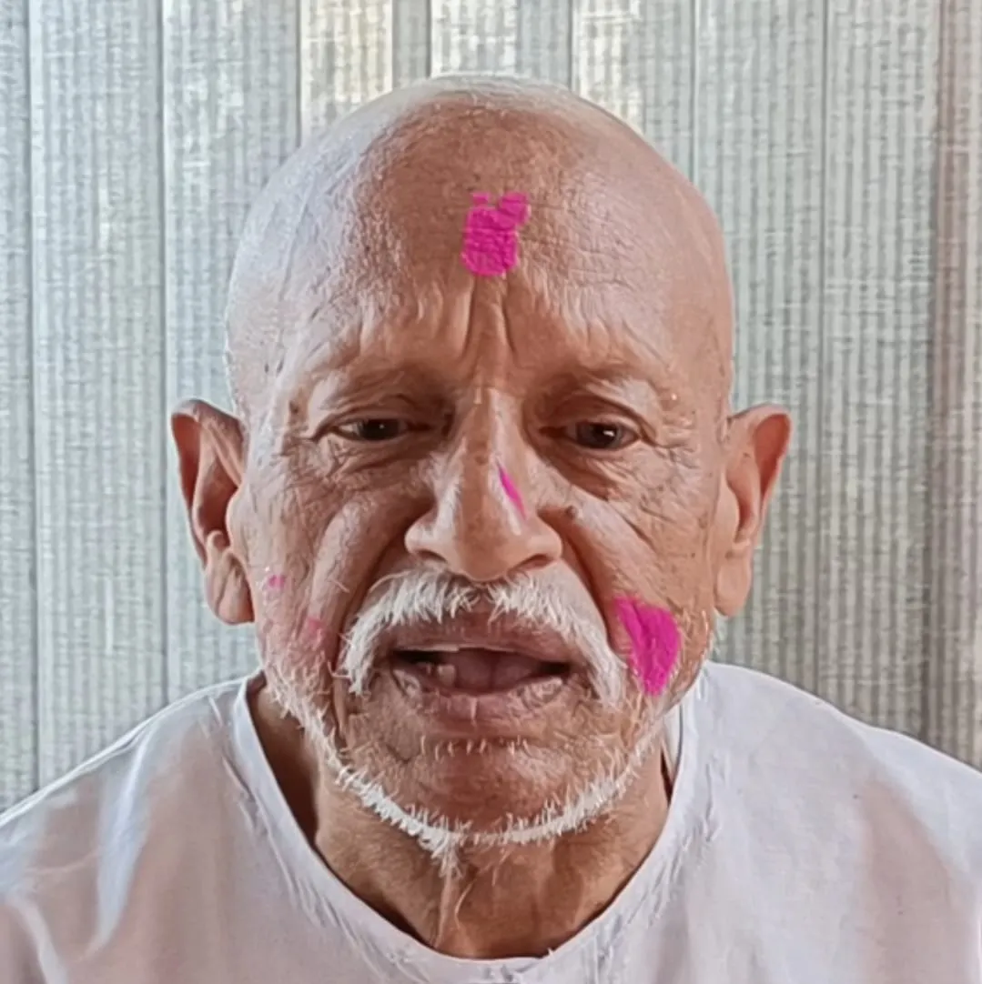 गिरीश कुमार, वृद्धाश्रम