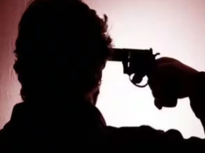 लखनऊ : बेटे की मौत के गम में डूबे पिता ने खुद को गोली से उड़ाया