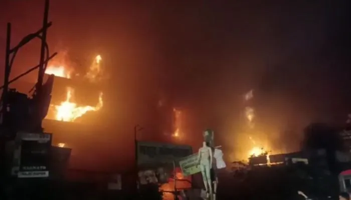 छह कॉम्प्लेक्स
