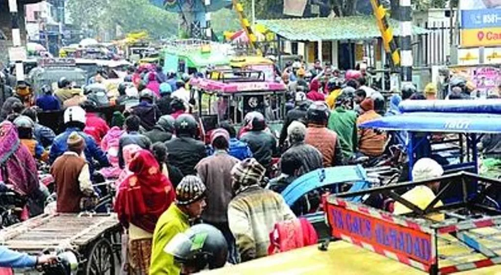 बरेली: शहर की सड़कें जाम से बेहाल, खरीददारी करने कैसे जाएं लोग