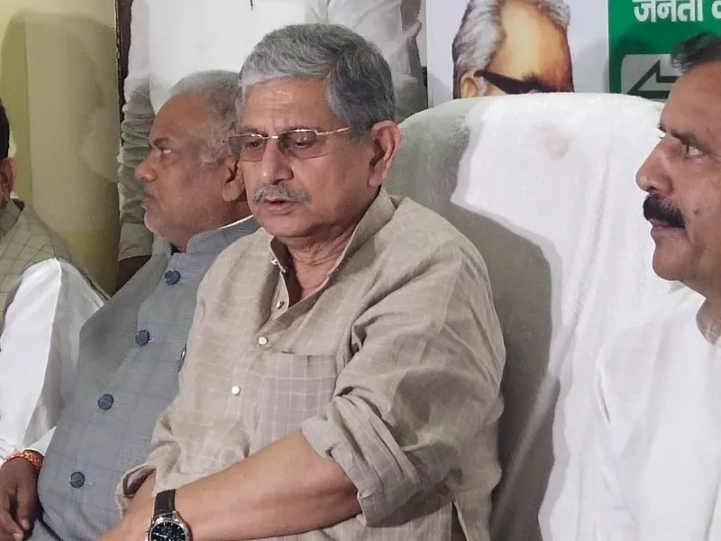 लखनऊ : जनता दल यूनाइटेड के राष्ट्रीय अध्यक्ष का बयान, कहा- यूपी में समाजवादी पार्टी के साथ होगा गठबंधन 