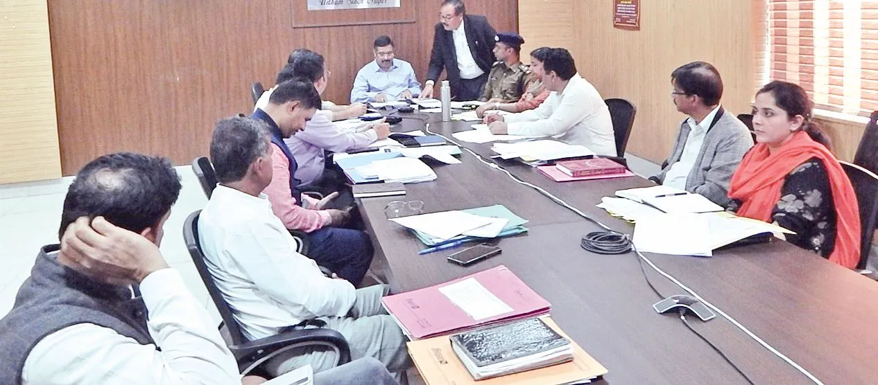 रुद्रपुरः न्यायालय में अपनी रिपोर्ट प्राथमिकता से प्रस्तुत करे पुलिस विभाग- डीएम