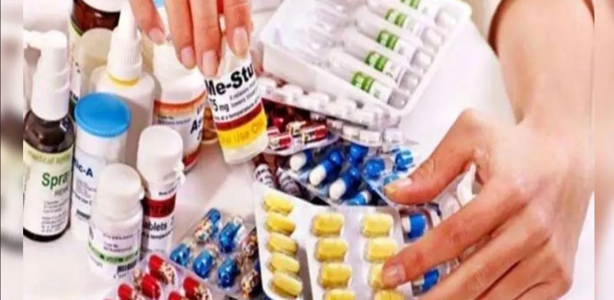 देहरादूनः बिना फार्मासिस्ट दवा बेची तो लाइसेंस होगा निरस्त, दुकानों पर सीसीटीवी कैमरे लगवाना अनिवार्य