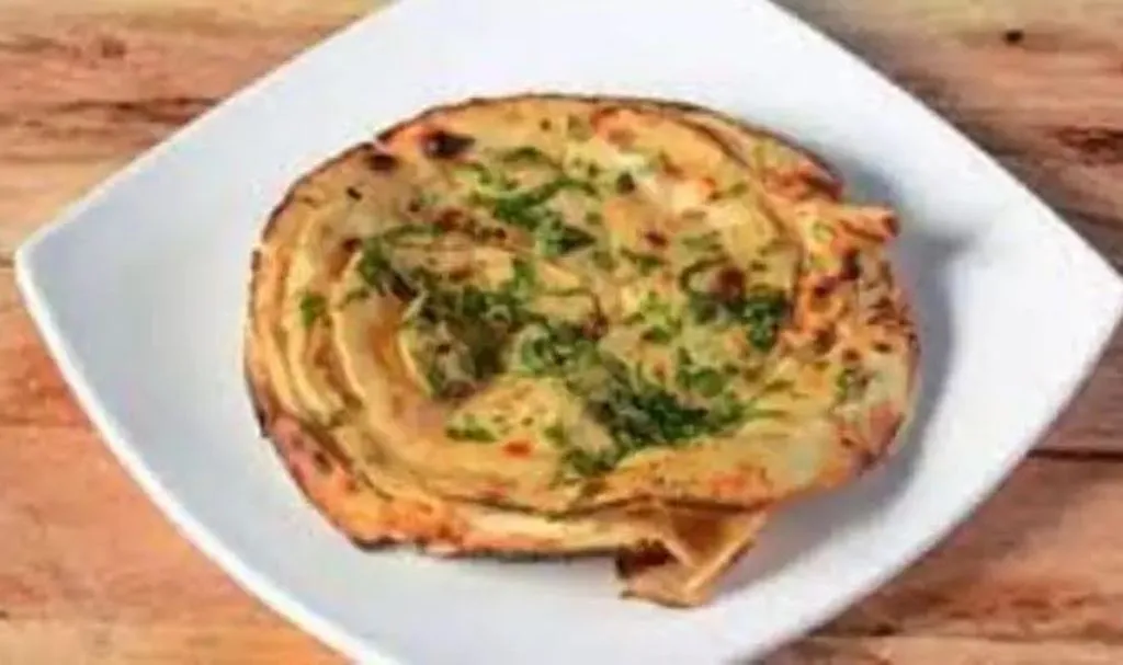 रोजाना सब्जी-रोटी खाने से हो चुके हैं बोर, घर पर बनाएं टेस्टी मसाला पराठा, जानें रेसिपी