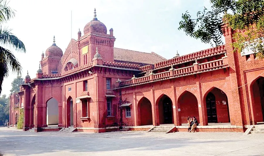 10 दिन बाद बरेली कॉलेज में तालाबंदी करेंगे कर्मचारी, 21 को जिलाधिकारी को सौंपेंगे ज्ञापन