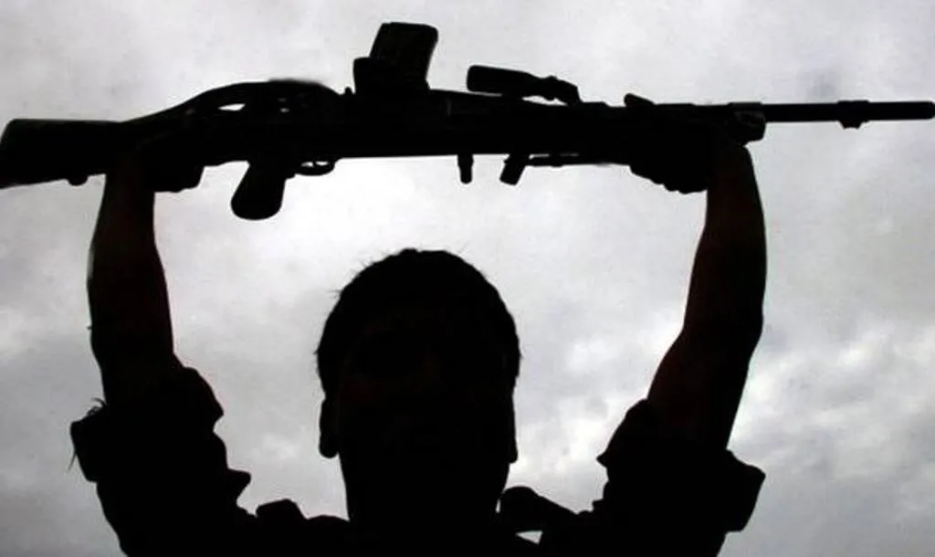 छत्तीसगढ़: पांच लाख के इनामी नक्सली ने किया आत्मसमर्पण 