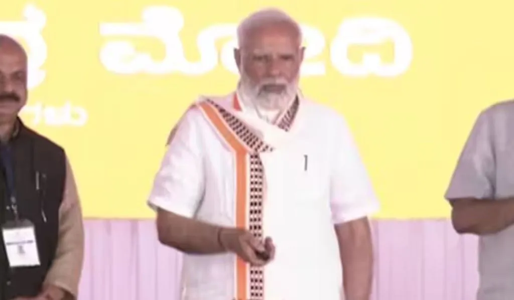 पीएम मोदी ने 118 किमी. लंबे बेंगलुरु-मैसूरु एक्सप्रेसवे का किया उद्घाटन, अब दोनों शहरों के बीच डेढ़ घंटे में पूरा होगा सफर 