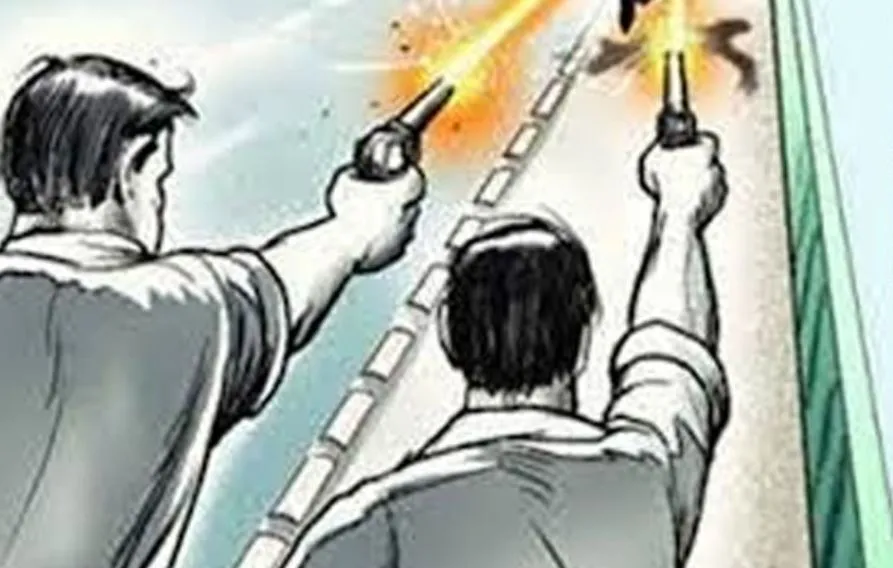 बरेली: तीन लोगों ने रंजिशन युवक पर की फायरिंग, बाल बाल बचा