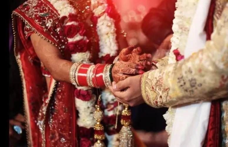 विलुप्त होते संस्कार 