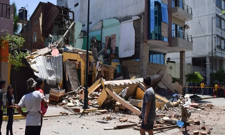 Ecuador Earthquake : इक्वाडोर में भूकंप के जोरदार झटके, 14 लोगों की मौत...300 से अधिक घायल