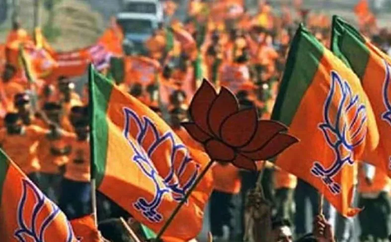 भाजपा ने सरकार पर लगाया वनवासियों को धोखा देने का आरोप, हंगामा