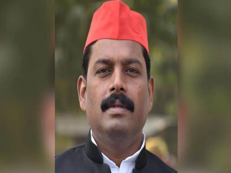 जौनपुर: दो जेई और एक कर्मचारी को बंधक बनाने पर सपा विधायक और पुलिस में हुई झड़प