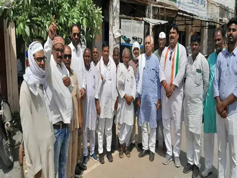 आजमगढ़ में कांग्रेसियों ने मनाई डॉ. अंबेडकर की जयंती, बोले- बाबा साहेब महान चिंतक और समाज सुधारक थे