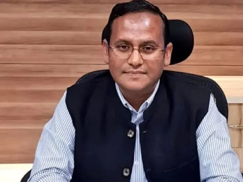 यूपी रोडवेज के प्रबंध निदेशक संजय कुमार हटाये गए, एन.वेंकटेश्वर लू को मिला कार्यभार