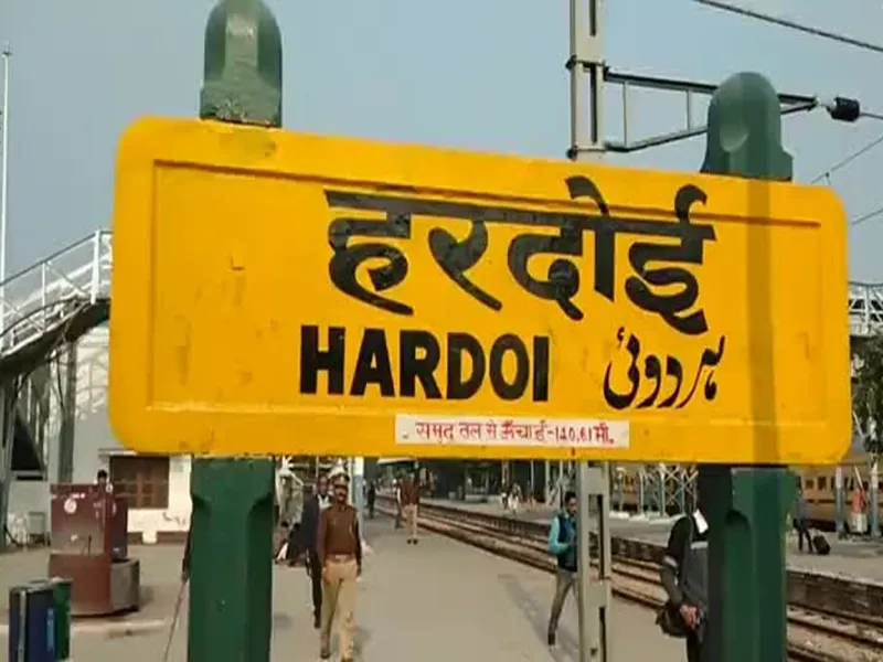 हीट वेव में रेलवे छुड़ा रहा यात्रियों के पसीने, कई घंटों की देरी से हरदोई पहुंच रही ट्रेनें