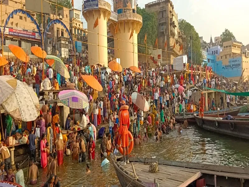 वाराणसी: गंगा पुष्कर महोत्सव में एनडीआरएफ की टीमें तैनात, चिकित्सा शिविर लगाकर दे रहे प्राथमिक उपचार