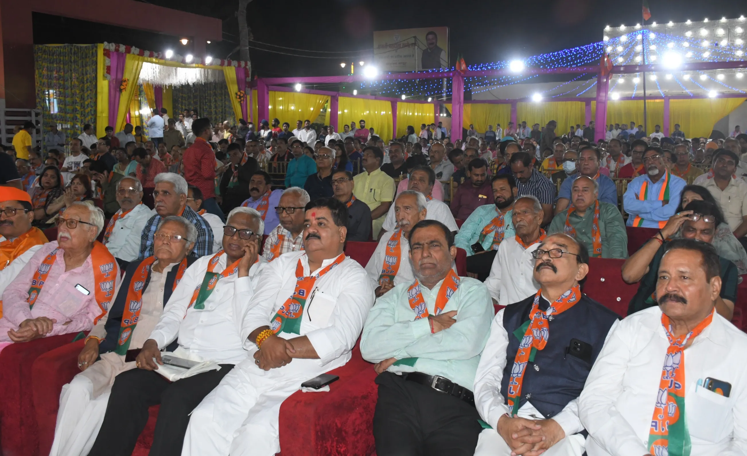 बरेलीः वित्तमंत्री जी..! तो मेयर का टिकट पंजाबी समाज को दिलाएं, महानगर अध्यक्ष ने सुरेश खन्ना और बलदेव सिंह औलख से रखी मांग