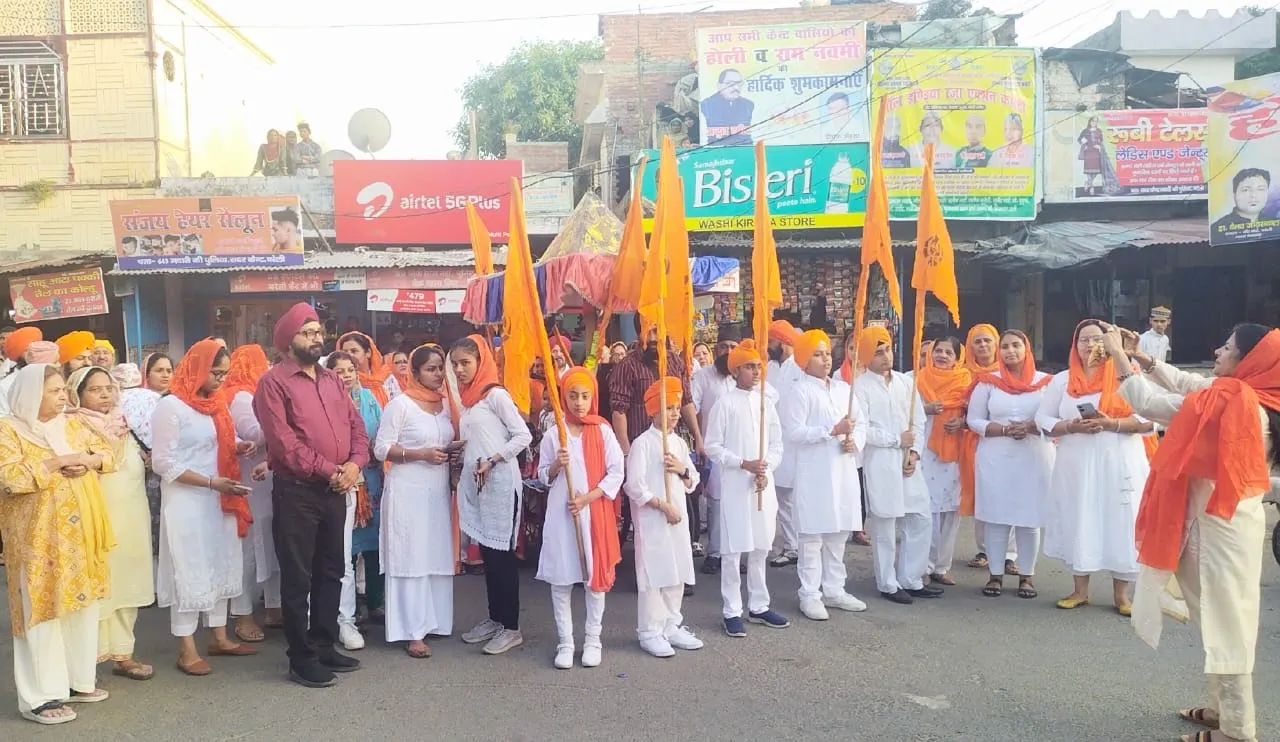 बरेली: धूमधाम से निकाला बाल खालसा मार्च