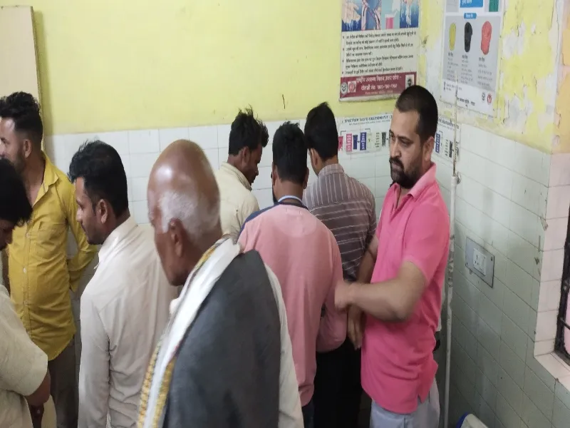 गोंडा: बाइक और साइकिल की आमने-सामने भिड़ंत, एक की मौत-दूसरा गंभीर