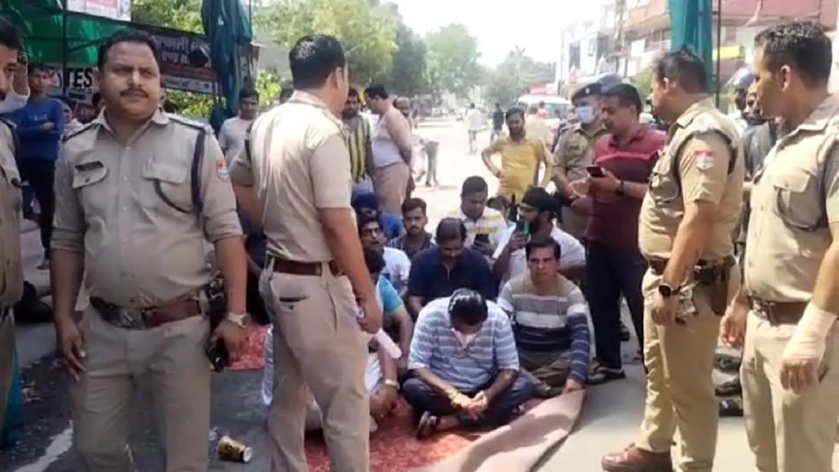  रुद्रपुर: कोतवाल ने किया सत्संग के लिए लगाए टेंट को हटाने का प्रयास, विधायक बैठे धरने पर
