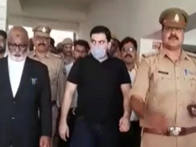 प्रयागराज: नैनी सेंट्रल जेल में बंद अली की बढ़ी मुश्किलें, मुलाकात पर लगी रोक 