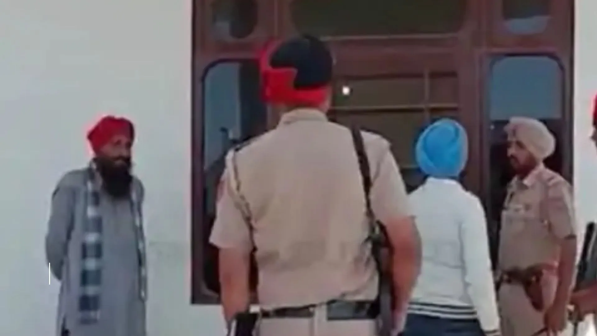 पंजाब: SSI ने की पत्नी-बेटे की गोली मारकर हत्या, अंधाधुंध फायरिंग में घर का पालतू कुत्ता भी मारा गया