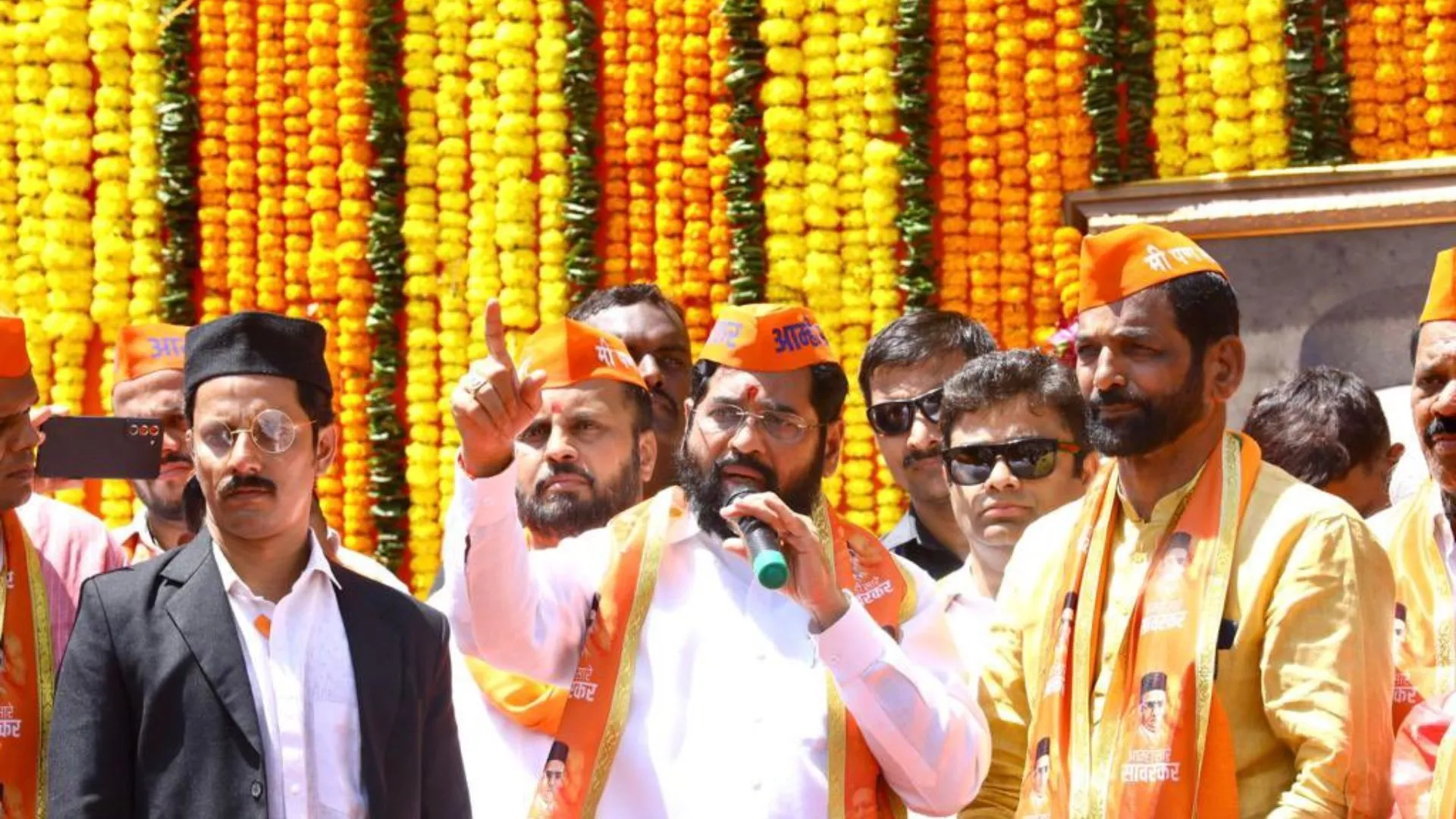 महाराष्ट्र : CM शिंदे ने की ‘सावरकर गौरव यात्रा’ की अगुवाई, राहुल गांधी पर साधा निशाना 