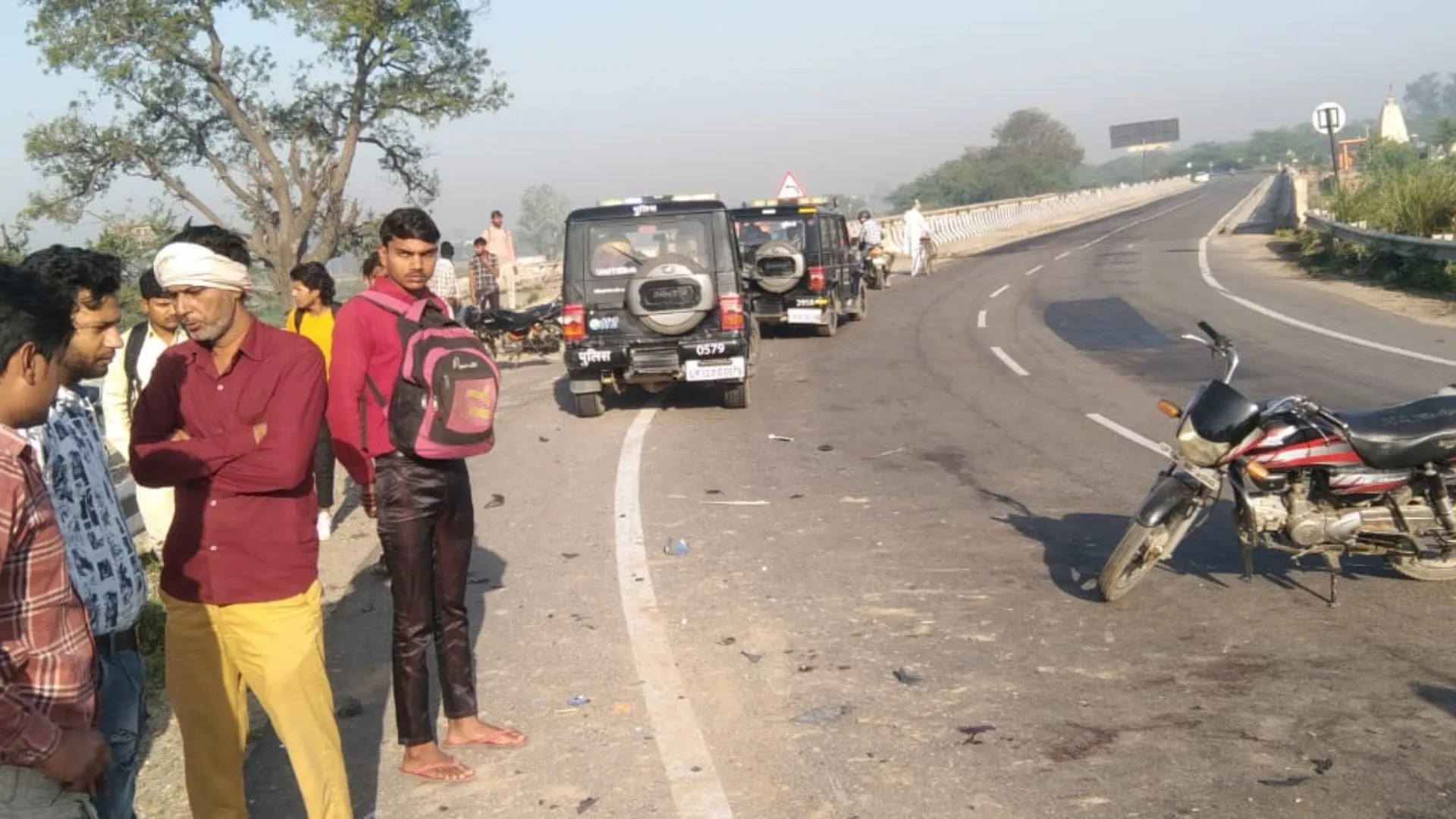 मेरठ: अज्ञात वाहन ने बाइक में मारी टक्कर, एक युवक की मौत