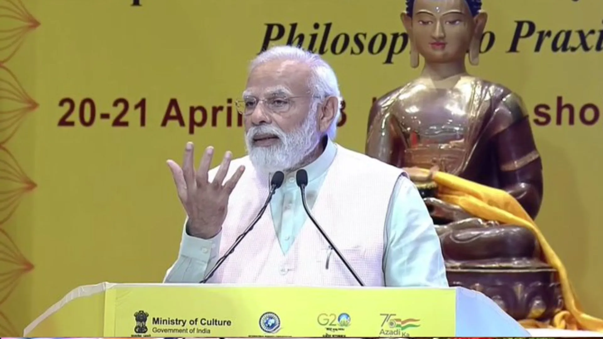 प्रत्येक राष्ट्र की प्राथमिकता अपने देश के हित के साथ ही विश्व हित भी हो: PM मोदी