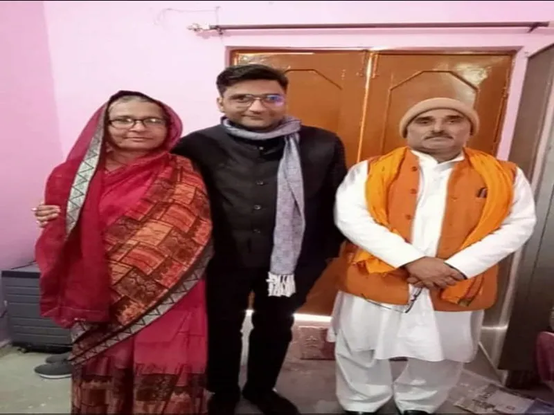 गोंडा: नलकूप चालक का बेटा बना डिप्टी कलेक्टर, जिले में जश्न का माहौल